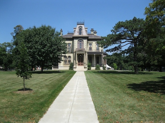 Davis Mansion 