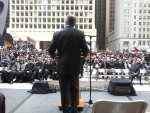 Former news anchor John Davis speaks to the crowd gathered on Chicago's Daley Plaza, during the Apr. 24 Armenian Genocide Commemoration Rally. Photo by Greg Harutunian/for Chronicle Media