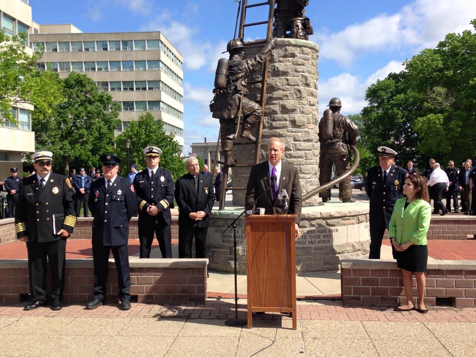 Ceremony honors fallen firefighters, recognizes others for lifesaving