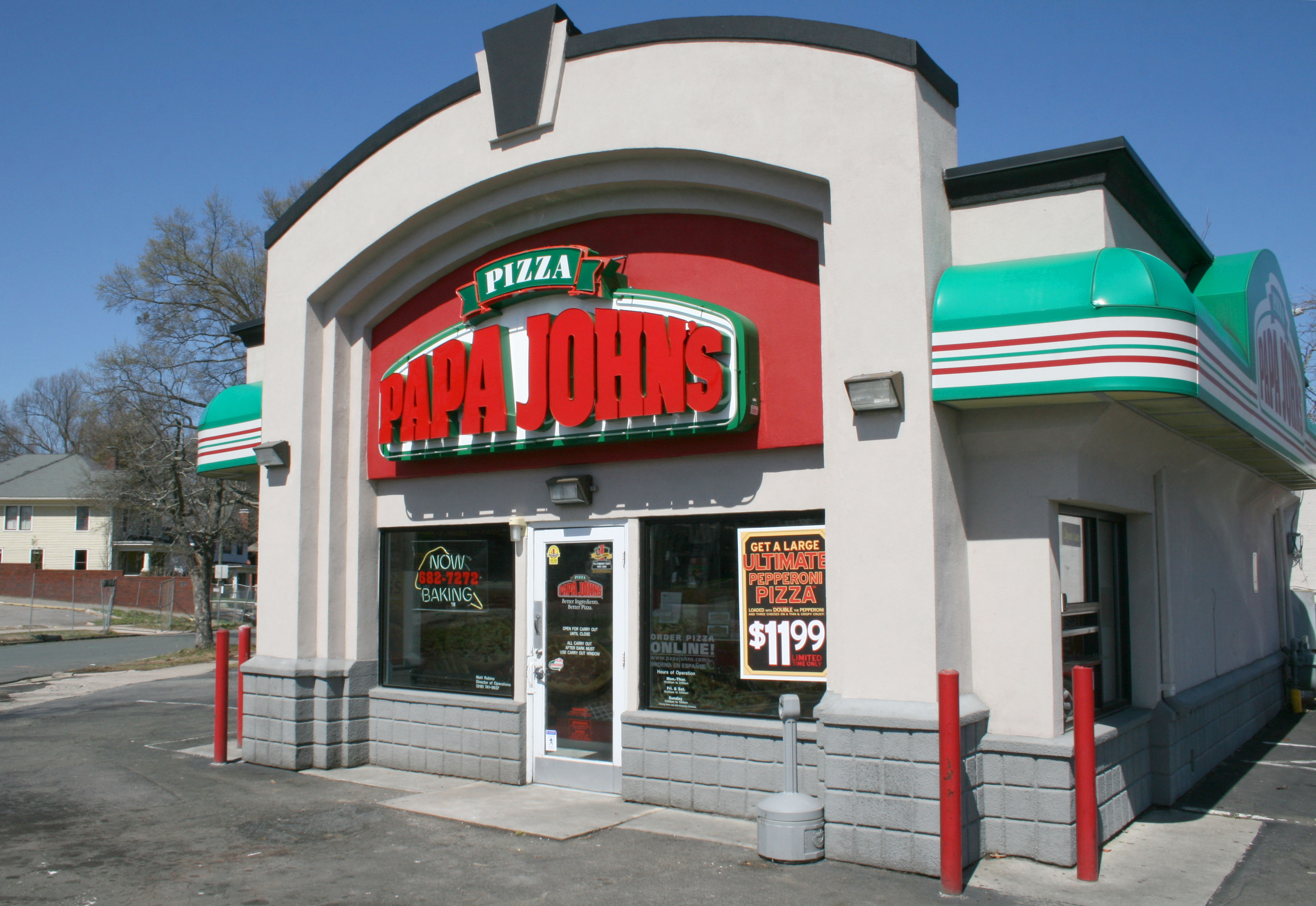 John s. Папа Джонс Пенза. Papa John's Минск. Papa John's в Америке. Американская пиццерия бренд.