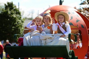The annual Pumpkin Festival Parade is one of the highlights of the Morton Pumpkin Festival. This year's Pumpkin Festival Parade is set up to step off at 10:30 a.m. Saturday, Sept. 19. (Photo courtesy Morton Pumpkin Festival) 
