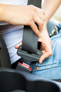 A new Illinois Department of Transportation survey shows that only 84.9 percent of back seat passengers in Illinois are wearing seat belts. 