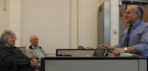 Judith and Carl Swanson from Belvidere listen to Bob Bertolasi at the Skype class. (Photo by Lynne Connor/for Chronicle Media)