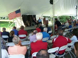 The Dan Kelley farm in Normal was the scene for the Illinois Farm Bureau's 2016 Candidate Forum, which was held Aug. 24 and featured appearances by U.S. Senate candidates Sen. Mark Kirk (R), the incumbent, and Rep. Tammy Duckworth (D), the challenger. (T. Alexander photo)