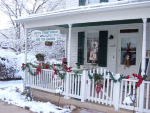 Enjoy an Old-fashioned German Christmas in the Maeystown Historic District on from 11 a.m.-5 p.m. on Sunday, Dec. 4. (Photo courtesy of Maeystown)