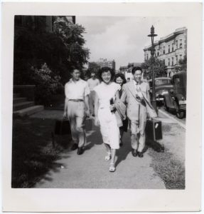 Japanese young people in Chicago in 1949 (from left) Bob Kubo, Heidi Kubo, Heidi Okihara and Paul Hiramura. (Photo courtesy of Shiuko Sakai Collection, Oregon Nikkei Endowment/Densho Encyclopedia Digital Collection). 
