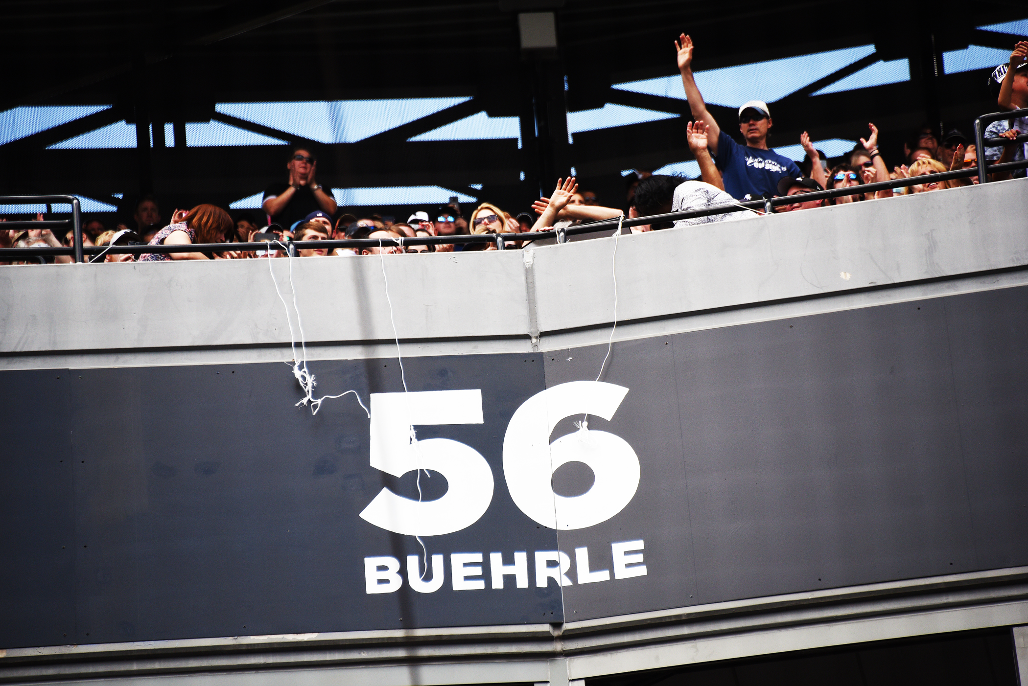 Fans packed the stands as White Sox retire Buehrle's number