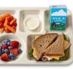 Bill would guarantee lunches, snacks for all Illinois students