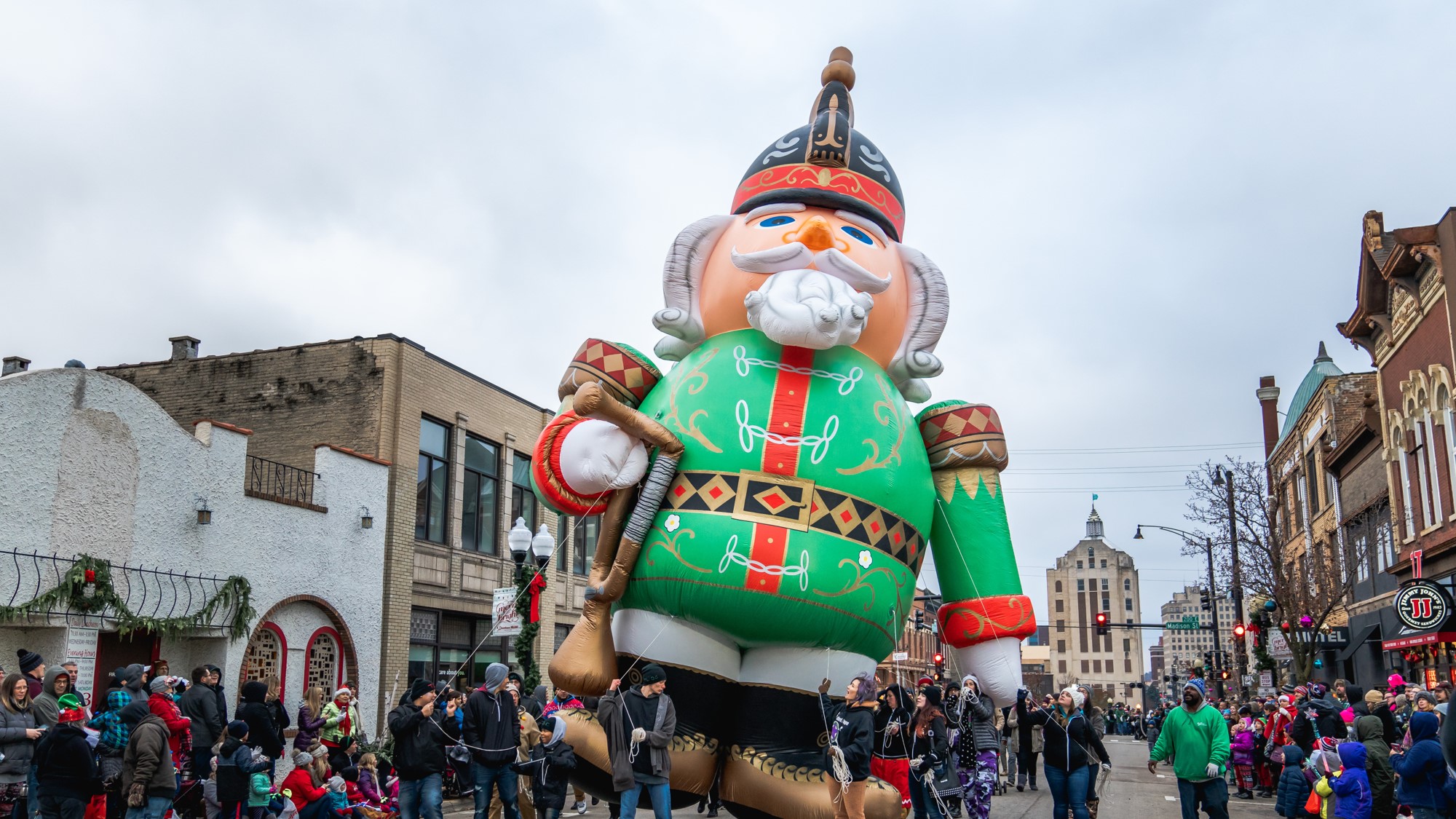 Expanded holiday parade, new vendors, will highlight Rockford's Stroll