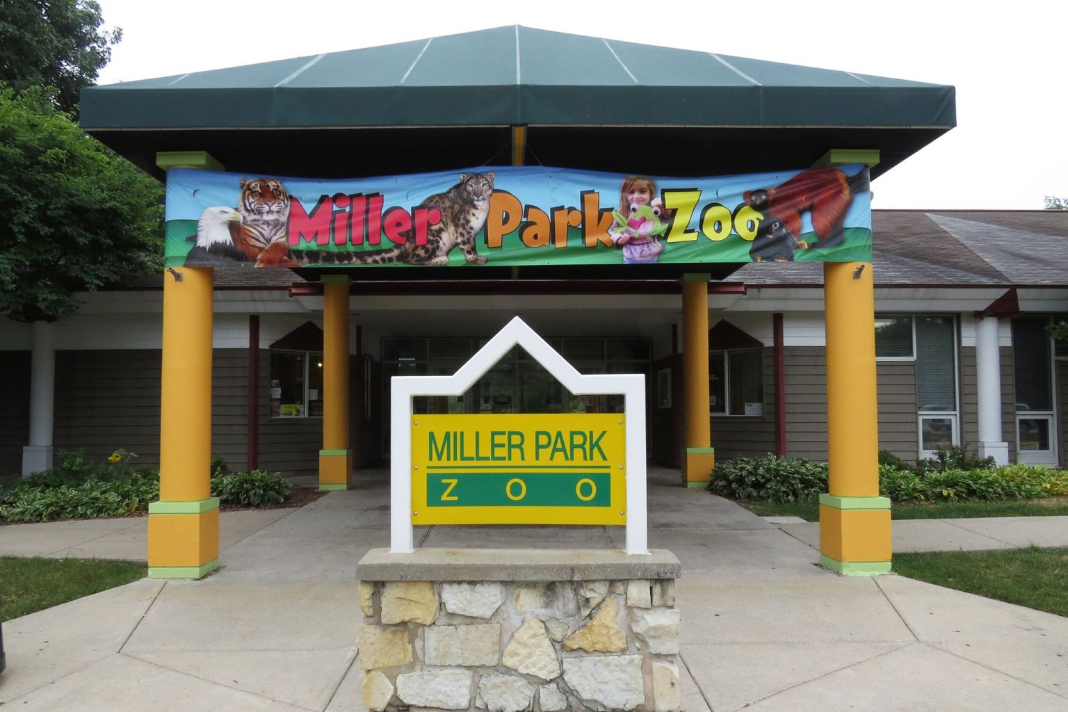 Miller Park Zoo has reopened to visitors - Chronicle Media