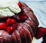 DIVAS ON A DIME: Vintage strawberries and cream cake recipe