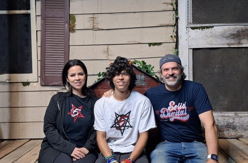 West Chicago teen creates haunted house business