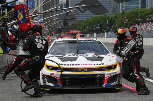 Grant Park race showcases repeat winner Shane van Gisbergen